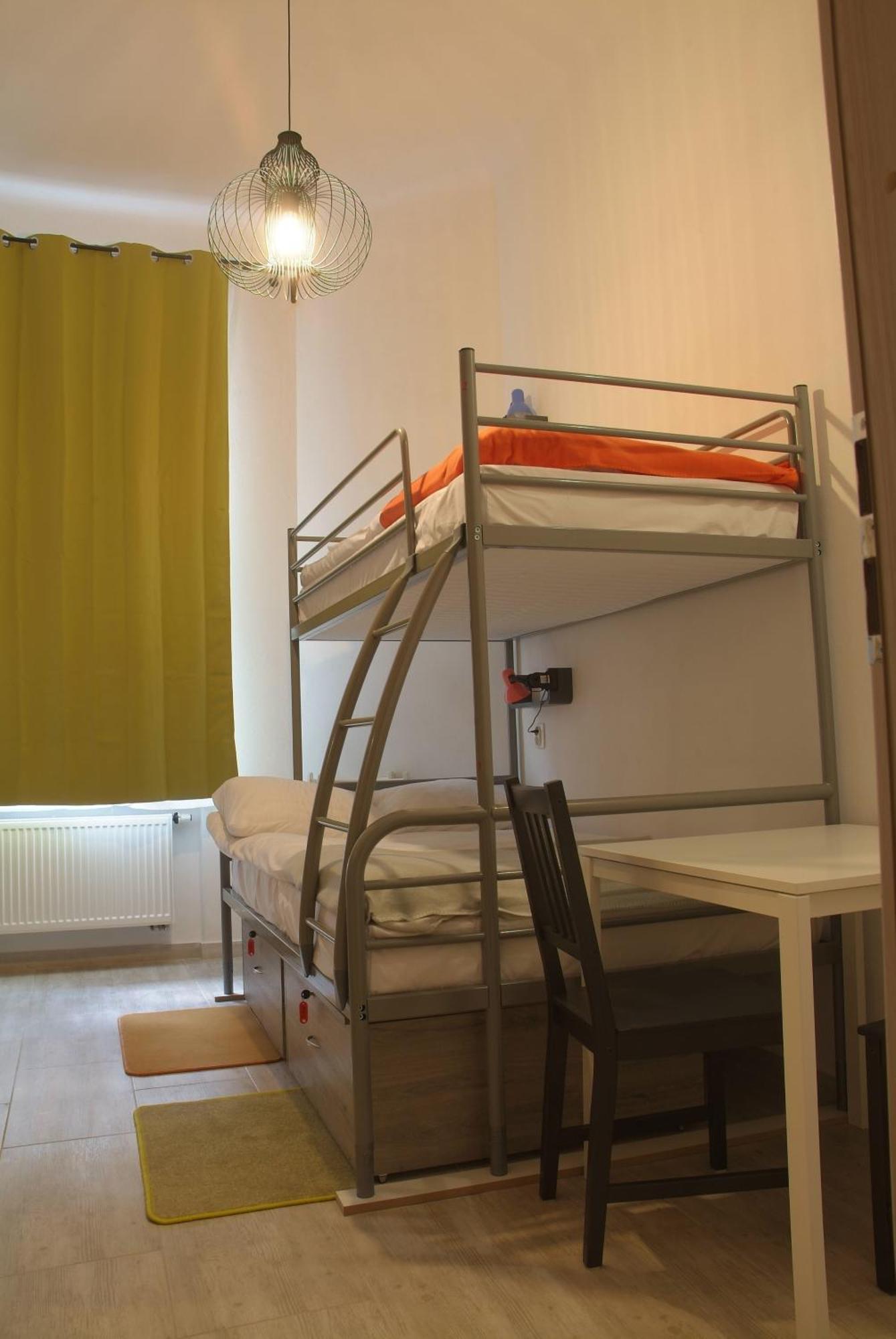 Hostel Lwowska 11 Varsovia Habitación foto